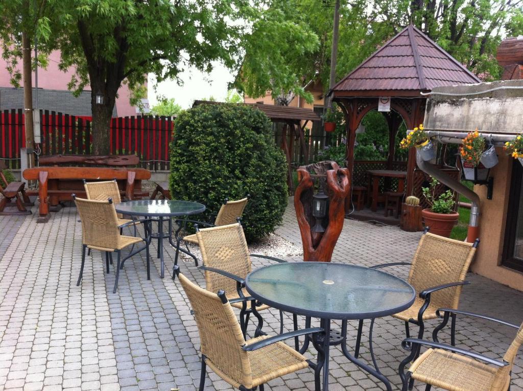 Sarokhaz Panzio Bed & Breakfast Vecses Exterior photo